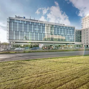**** Otel Radisson Blu Almanya